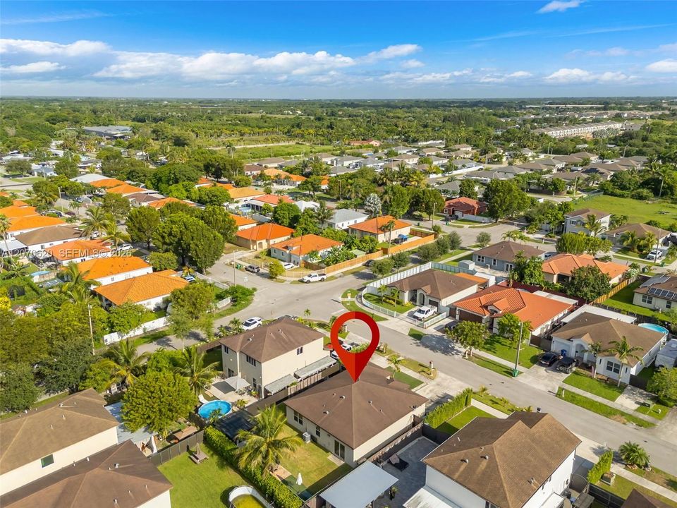 En Venta: $490,000 (4 camas, 2 baños, 1595 Pies cuadrados)