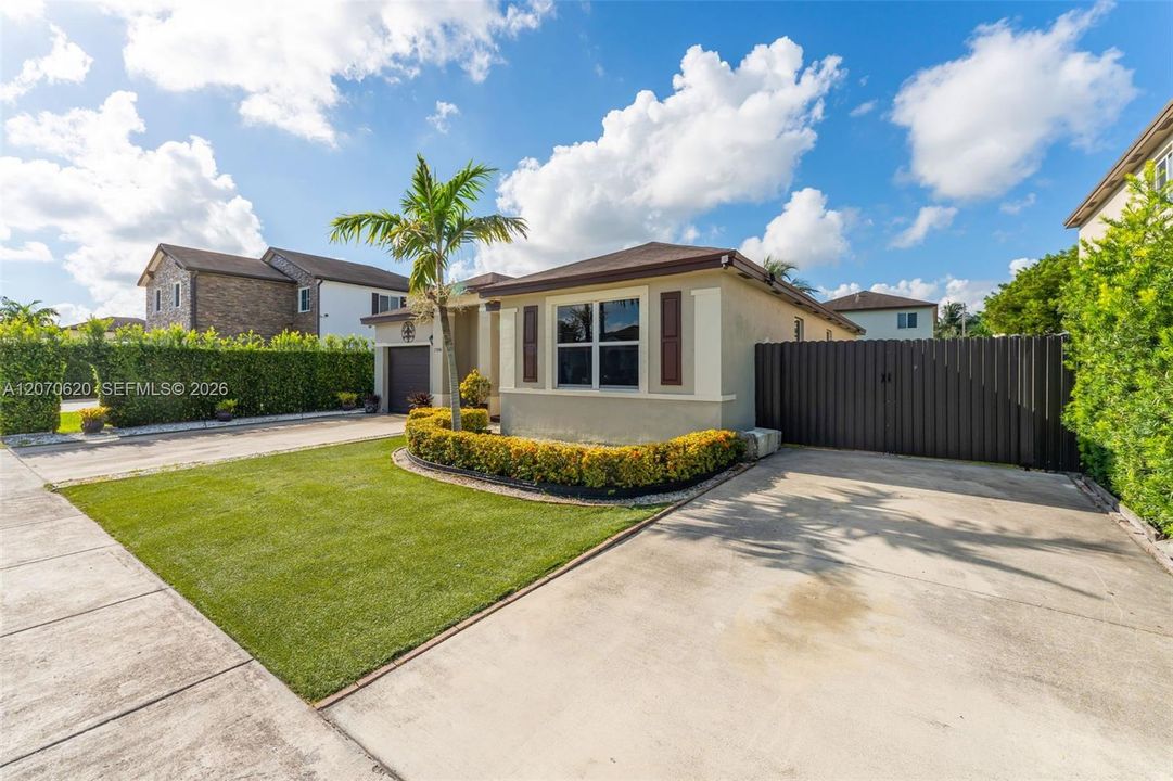 En Venta: $490,000 (4 camas, 2 baños, 1595 Pies cuadrados)