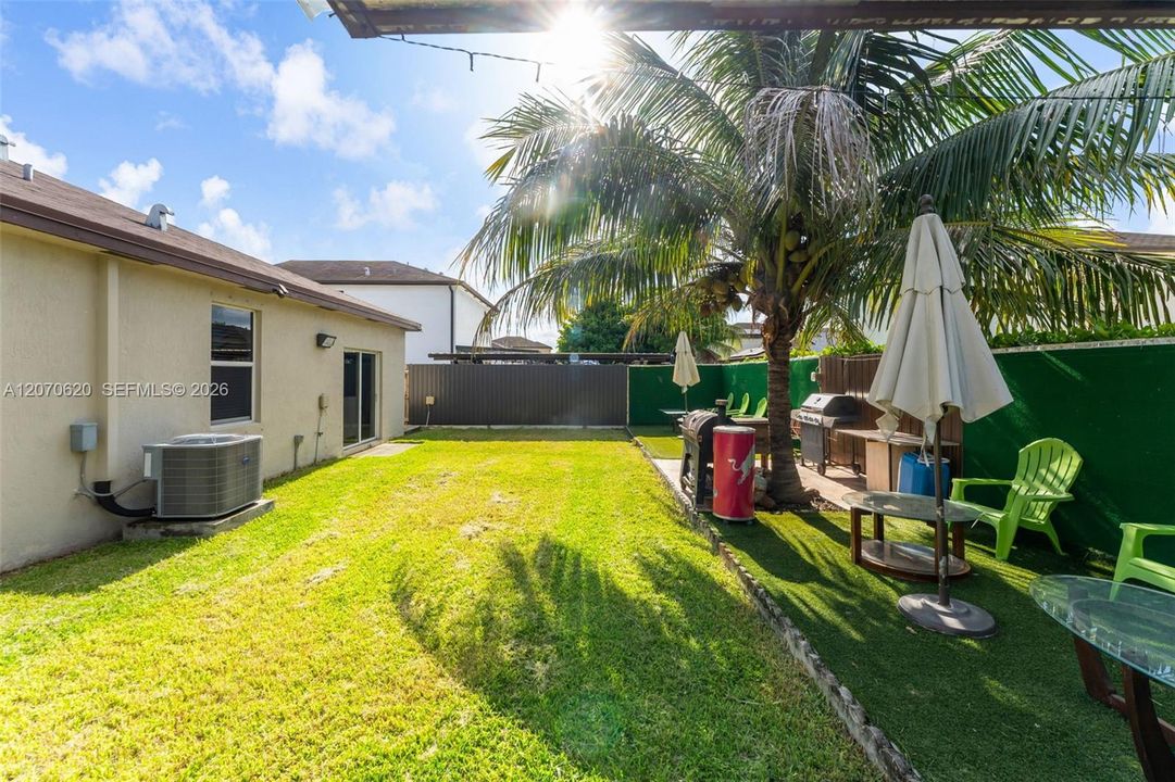 En Venta: $490,000 (4 camas, 2 baños, 1595 Pies cuadrados)