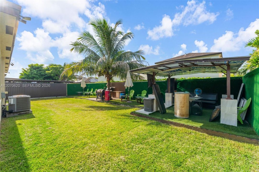 En Venta: $490,000 (4 camas, 2 baños, 1595 Pies cuadrados)