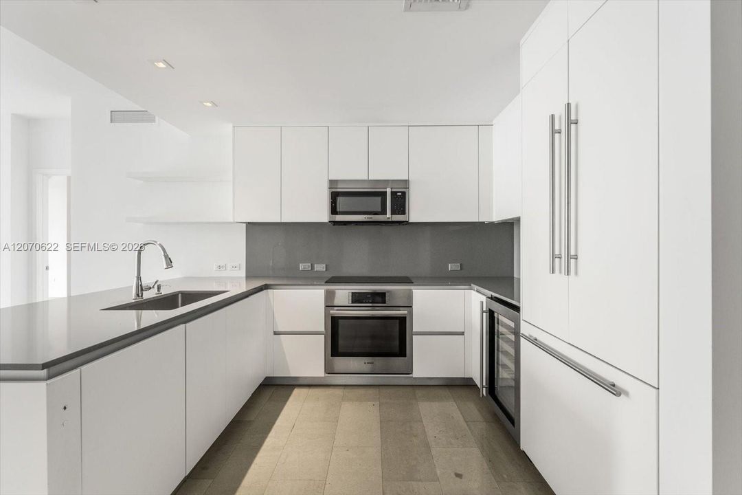 For Rent: $8,500 (3 beds, 3 baths, 1660 Square Feet)