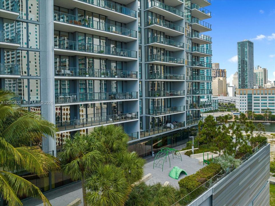For Rent: $8,500 (3 beds, 3 baths, 1660 Square Feet)