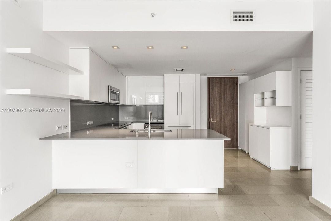 For Rent: $8,500 (3 beds, 3 baths, 1660 Square Feet)