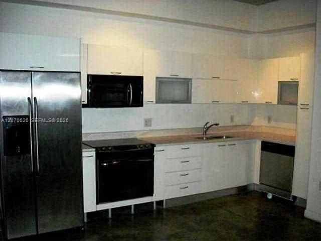 For Rent: $2,350 (1 beds, 1 baths, 651 Square Feet)