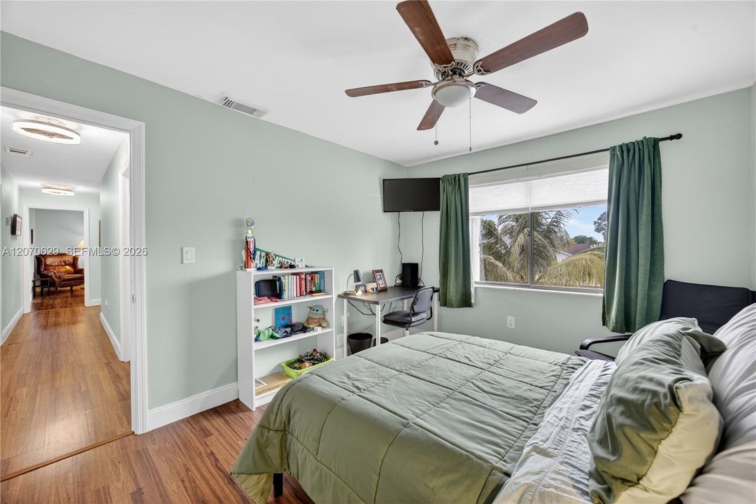 For Sale: $748,817 (4 beds, 3 baths, 1940 Square Feet)