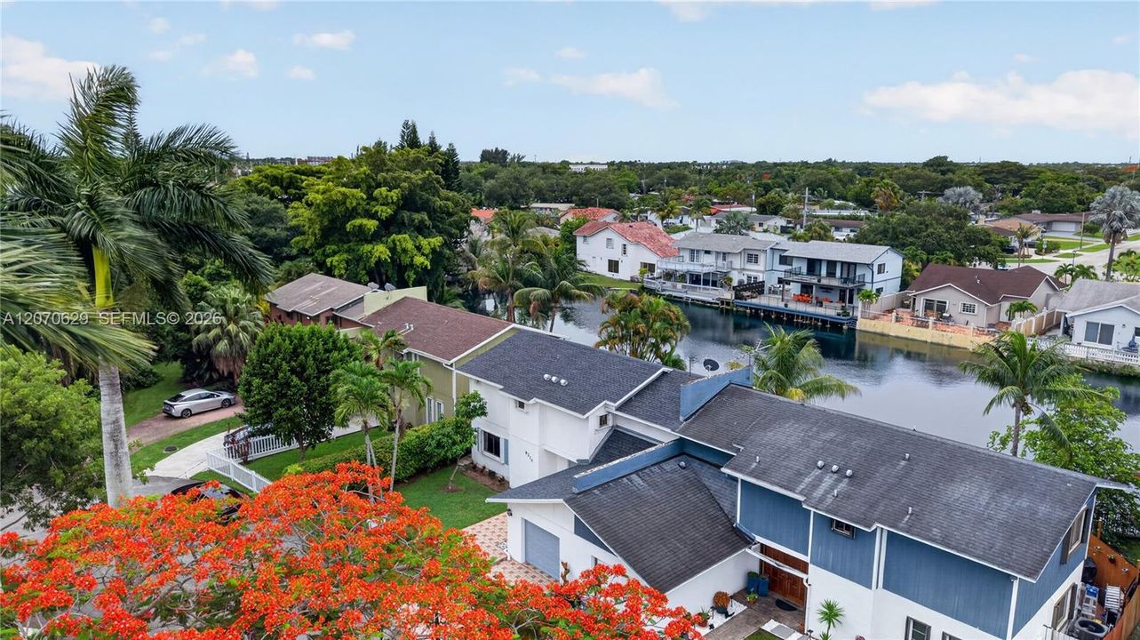 For Sale: $748,817 (4 beds, 3 baths, 1940 Square Feet)