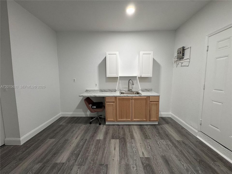 For Rent: $2,800 (4 beds, 3 baths, 1850 Square Feet)