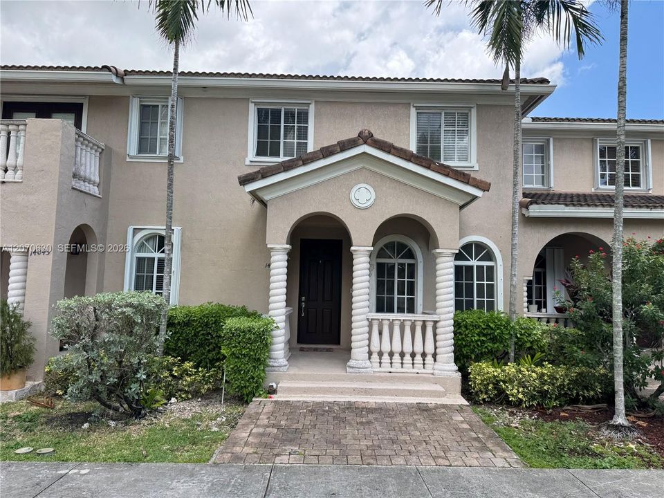 For Rent: $2,800 (4 beds, 3 baths, 1850 Square Feet)