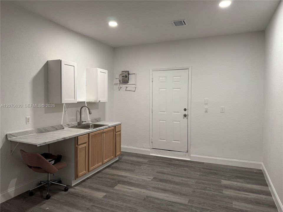 For Rent: $2,800 (4 beds, 3 baths, 1850 Square Feet)