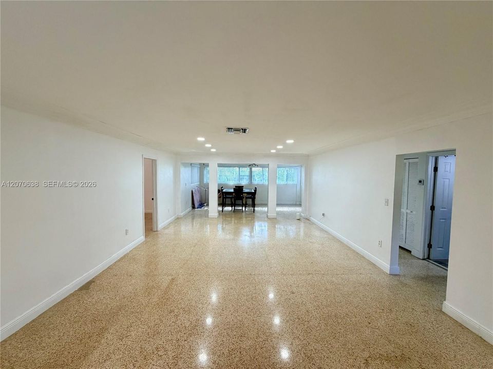 For Rent: $3,495 (3 beds, 2 baths, 1671 Square Feet)