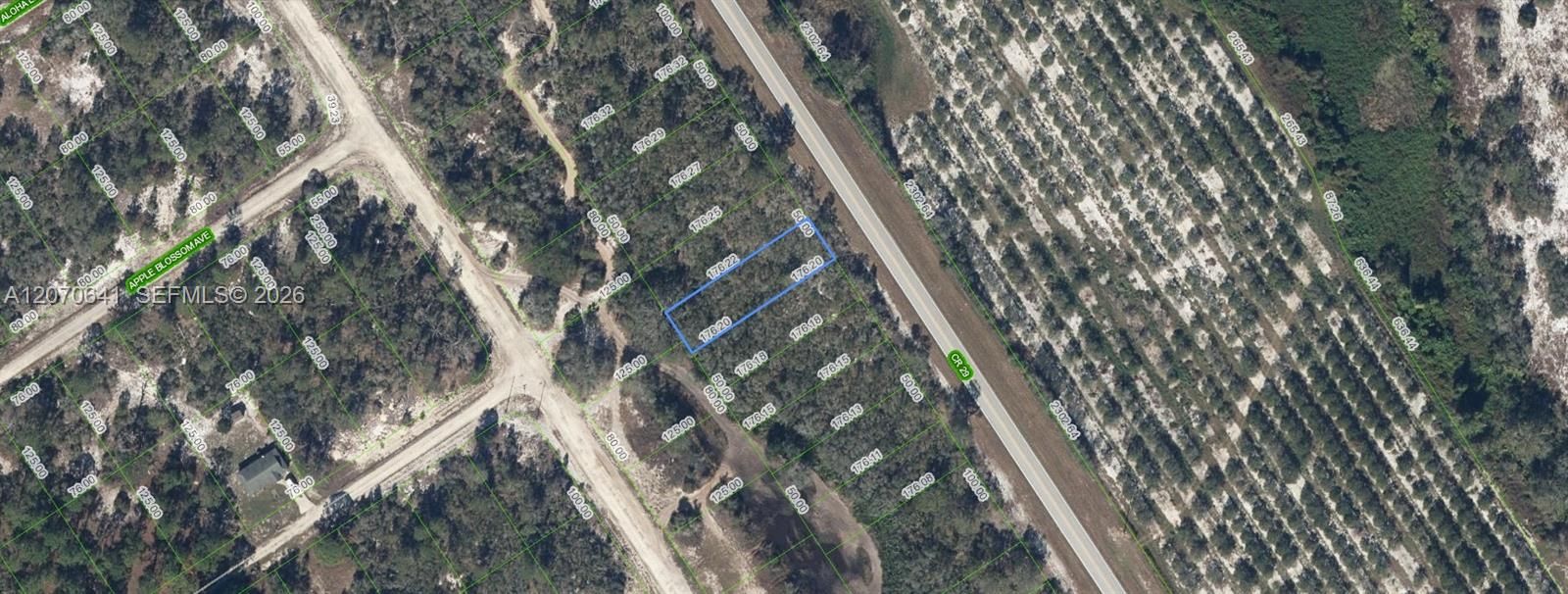 На продажу: $10,900 (0.20 acres)
