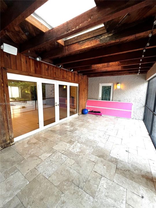 Screened-in Patio