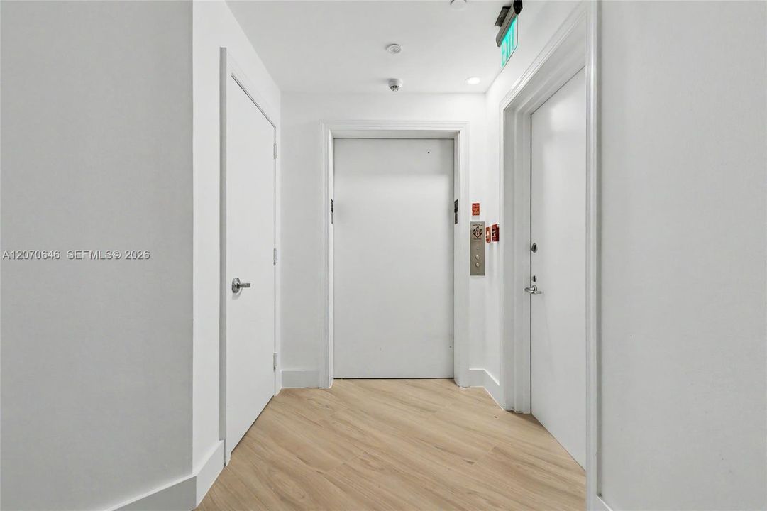 В аренду: $15,000 (3 спален, 3 ванн, 2470 Квадратных фут)