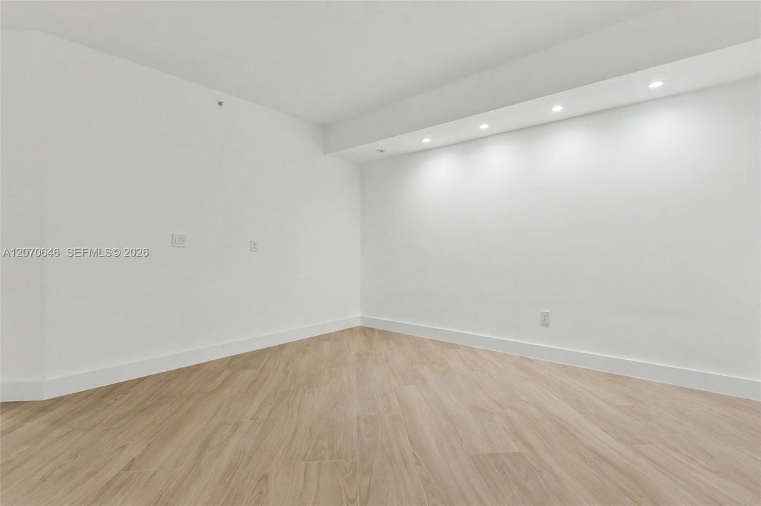 В аренду: $15,000 (3 спален, 3 ванн, 2470 Квадратных фут)