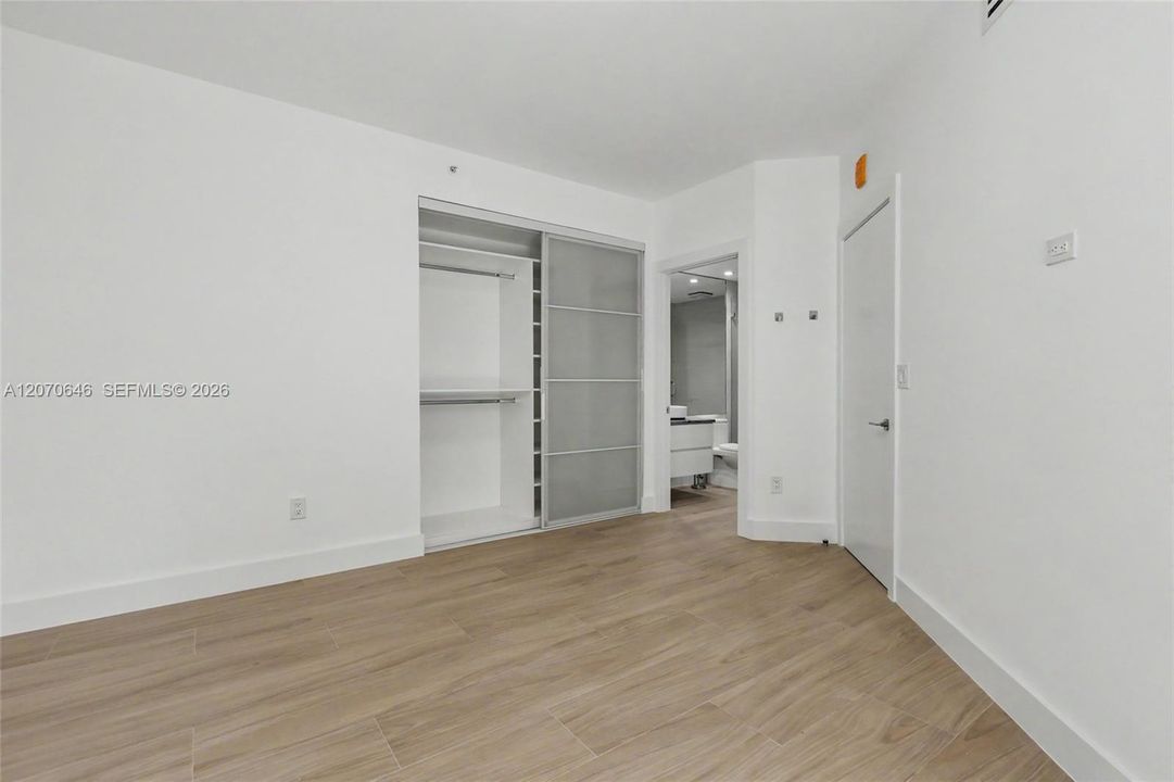 В аренду: $15,000 (3 спален, 3 ванн, 2470 Квадратных фут)