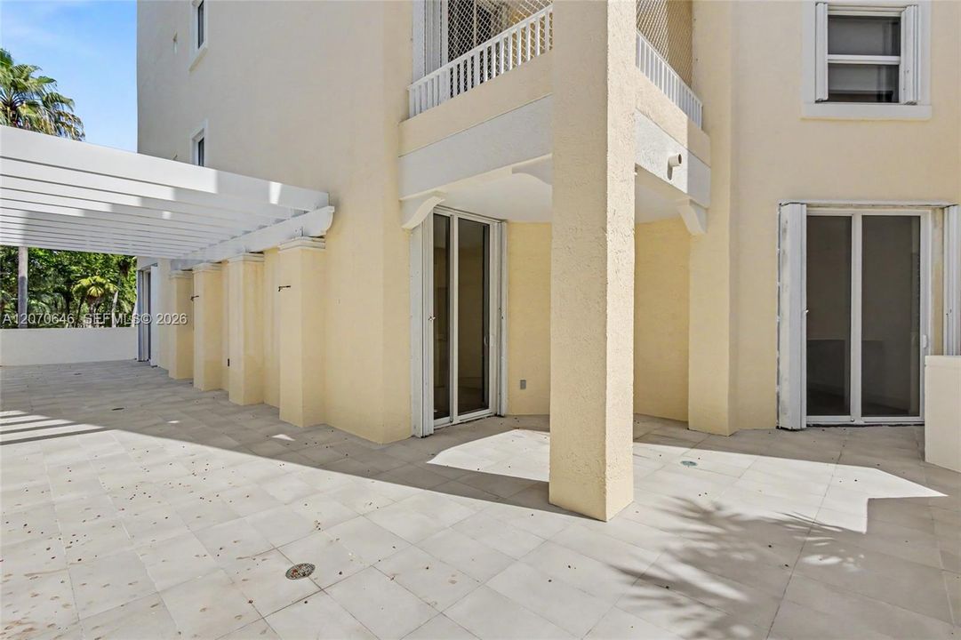 В аренду: $15,000 (3 спален, 3 ванн, 2470 Квадратных фут)