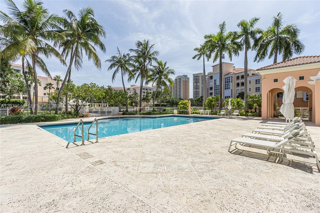 В аренду: $15,000 (3 спален, 3 ванн, 2470 Квадратных фут)