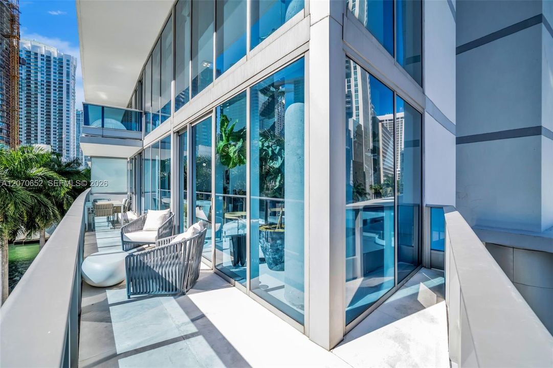 For Rent: $11,000 (2 beds, 3 baths, 1489 Square Feet)