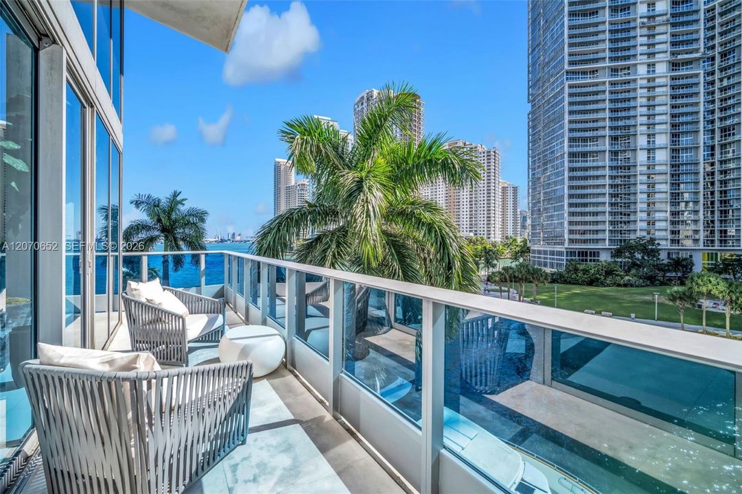 For Rent: $11,000 (2 beds, 3 baths, 1489 Square Feet)