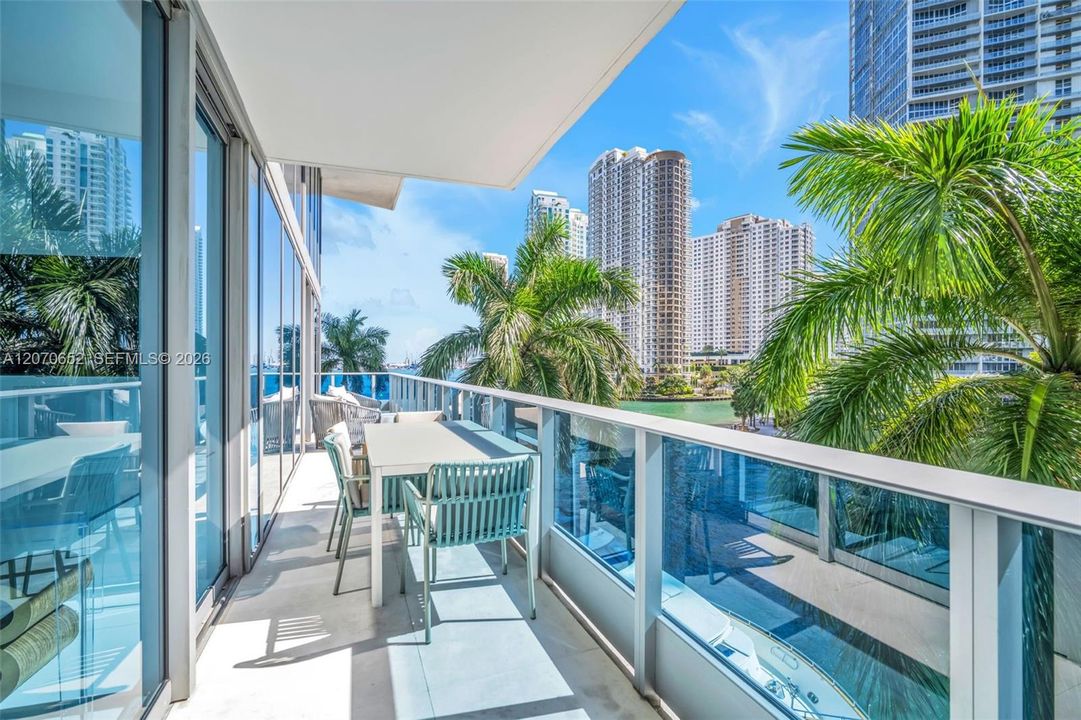 For Rent: $11,000 (2 beds, 3 baths, 1489 Square Feet)
