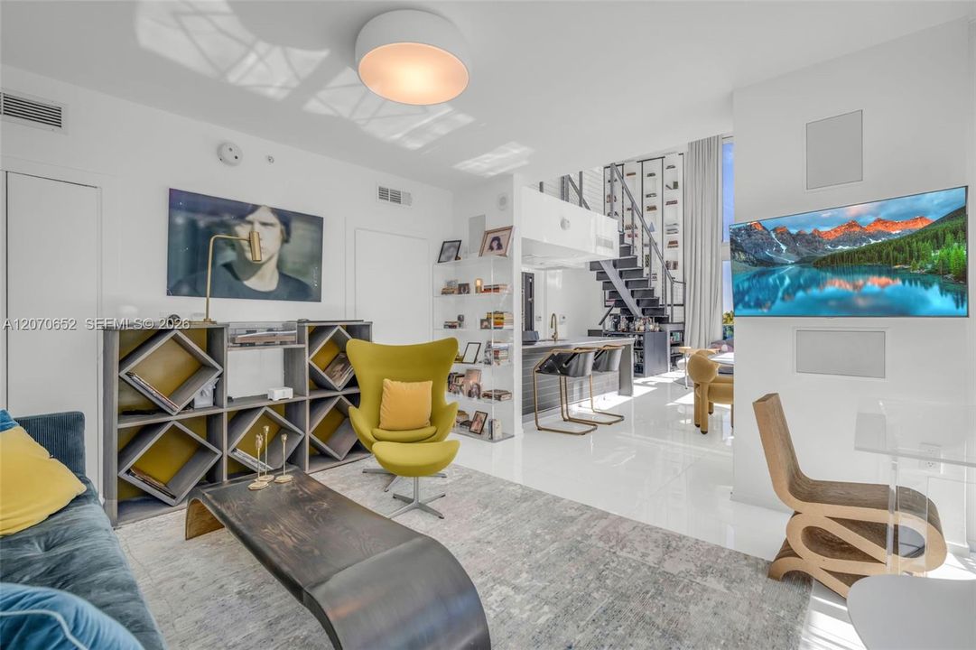 For Rent: $11,000 (2 beds, 3 baths, 1489 Square Feet)