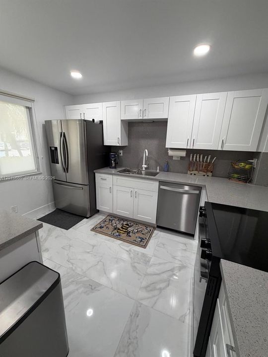 For Sale: $345,000 (2 beds, 2 baths, 1231 Square Feet)
