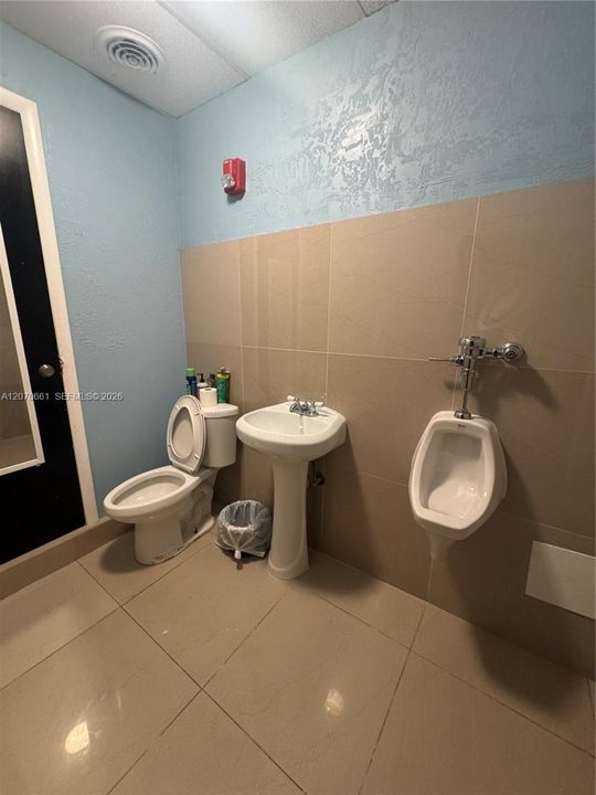 For Rent: $3,950 (0 beds, 0 baths, 0 Square Feet)