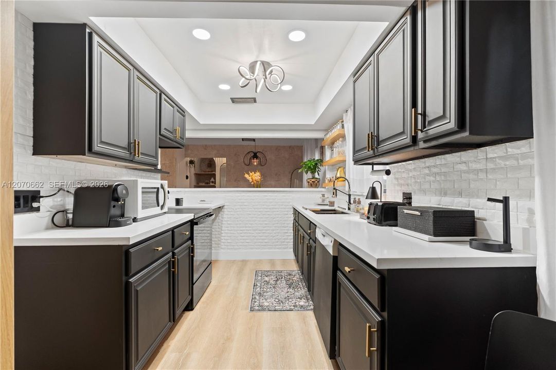 For Sale: $479,000 (3 beds, 2 baths, 1341 Square Feet)