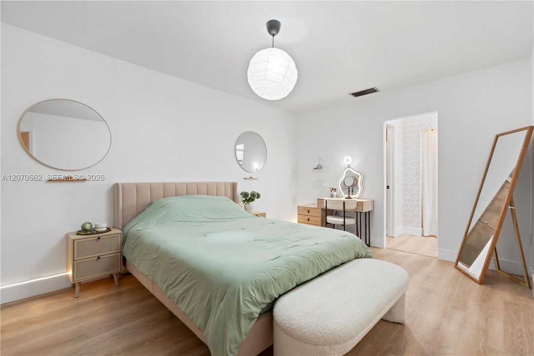 For Sale: $479,000 (3 beds, 2 baths, 1341 Square Feet)