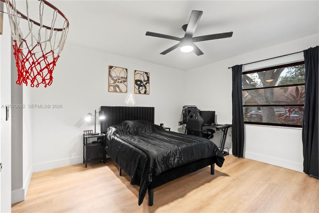For Sale: $479,000 (3 beds, 2 baths, 1341 Square Feet)