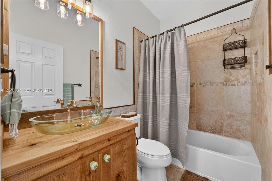 For Sale: $425,000 (3 beds, 3 baths, 1514 Square Feet)