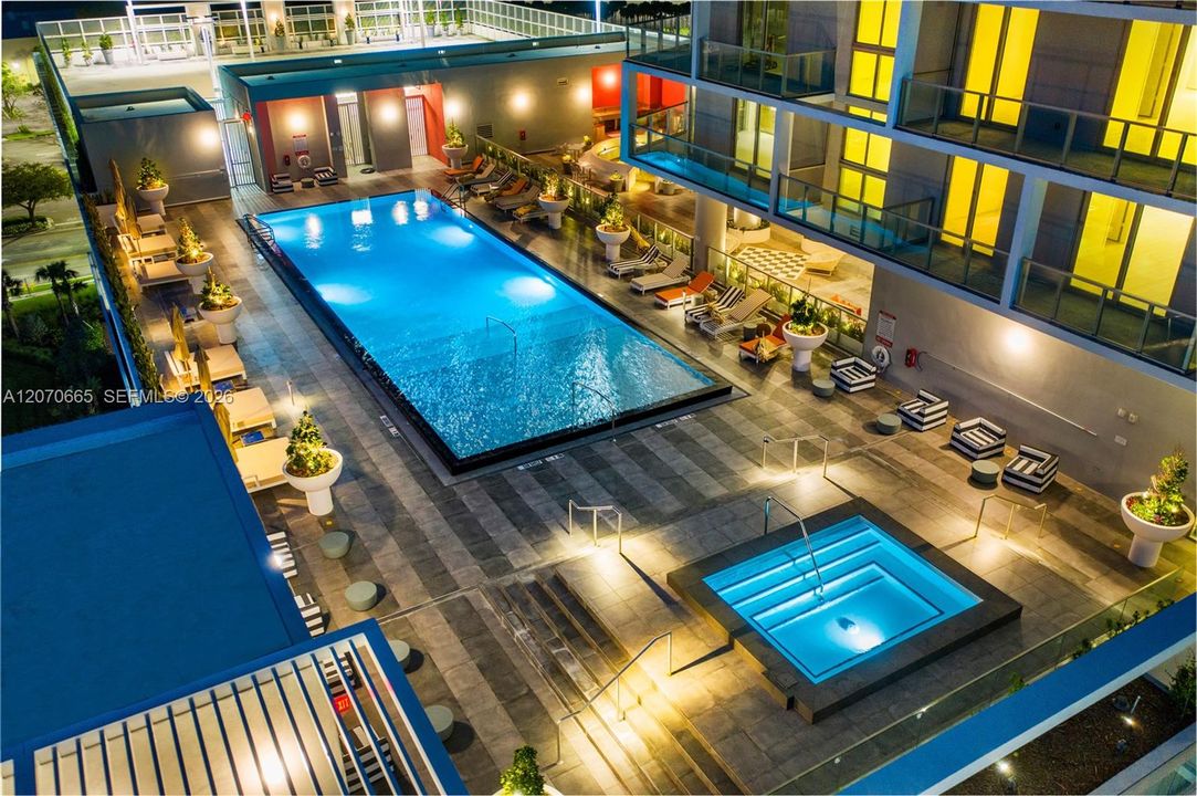 En Venta: $599,450 (2 camas, 2 baños, 1066 Pies cuadrados)