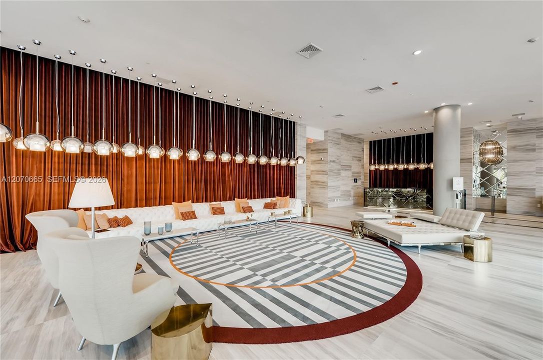 En Venta: $599,450 (2 camas, 2 baños, 1066 Pies cuadrados)