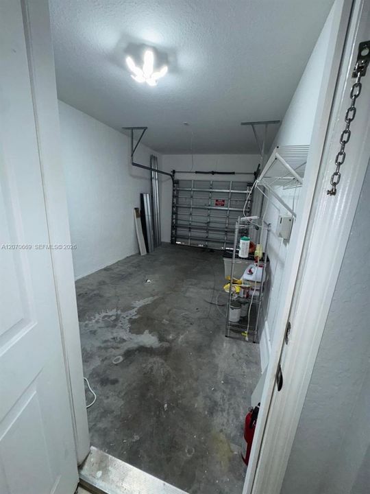 For Rent: $2,850 (4 beds, 3 baths, 1762 Square Feet)