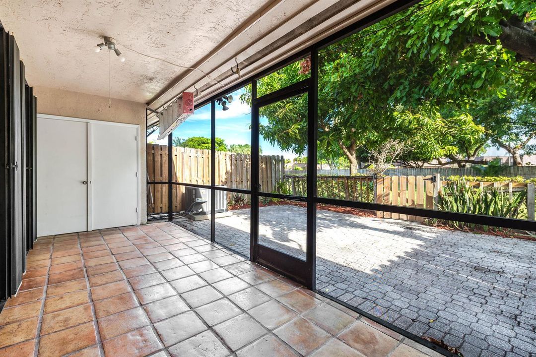 1013NW53rdStDeerfieldBeach-19