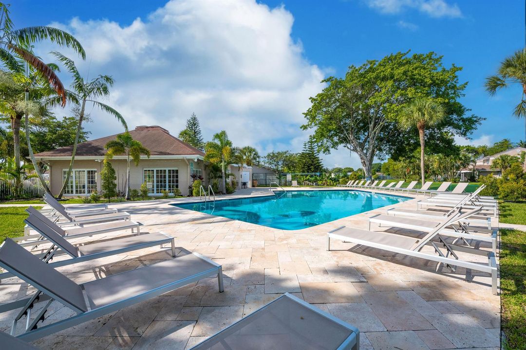 1013NW53rdStDeerfieldBeach-44