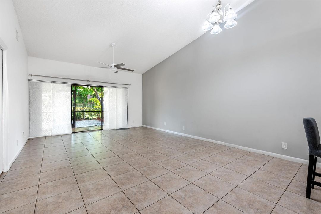 1013NW53rdStDeerfieldBeach-7