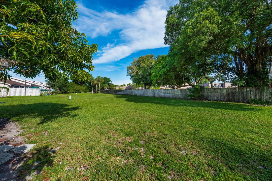 1013NW53rdStDeerfieldBeach-25