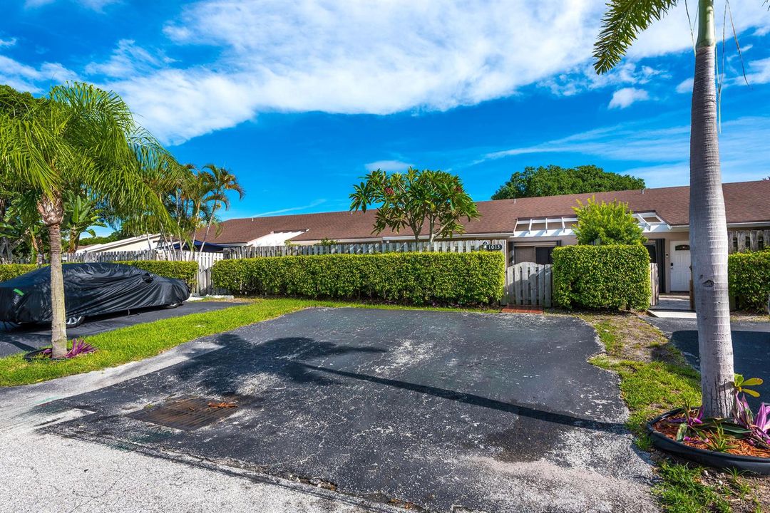 1013NW53rdStDeerfieldBeach-33