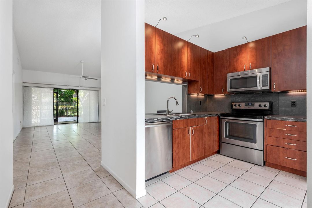 1013NW53rdStDeerfieldBeach-1
