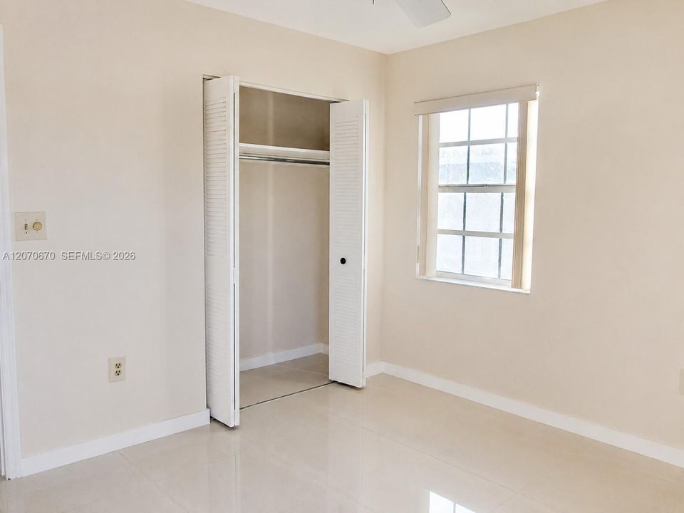 For Rent: $2,200 (2 beds, 2 baths, 1060 Square Feet)