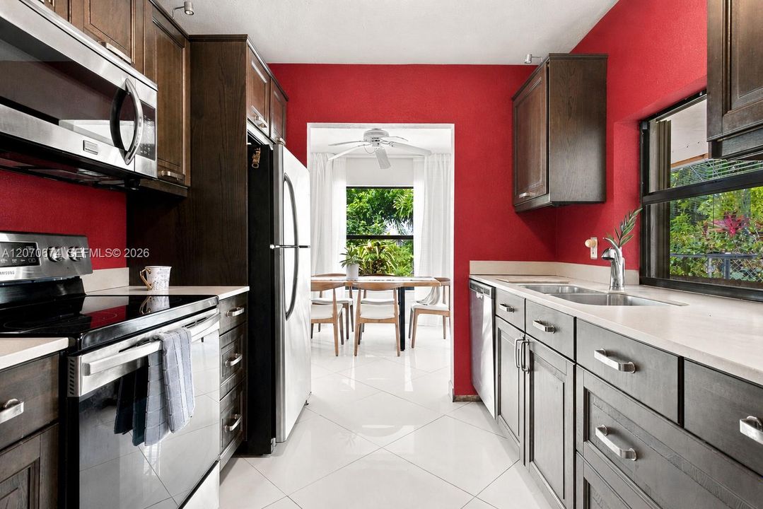 For Sale: $515,000 (3 beds, 2 baths, 1454 Square Feet)