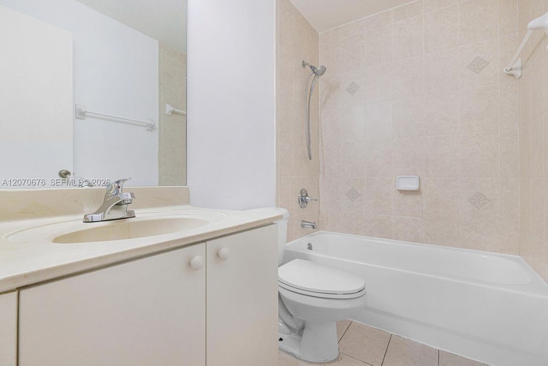 En Venta: $285,000 (3 camas, 2 baños, 1509 Pies cuadrados)
