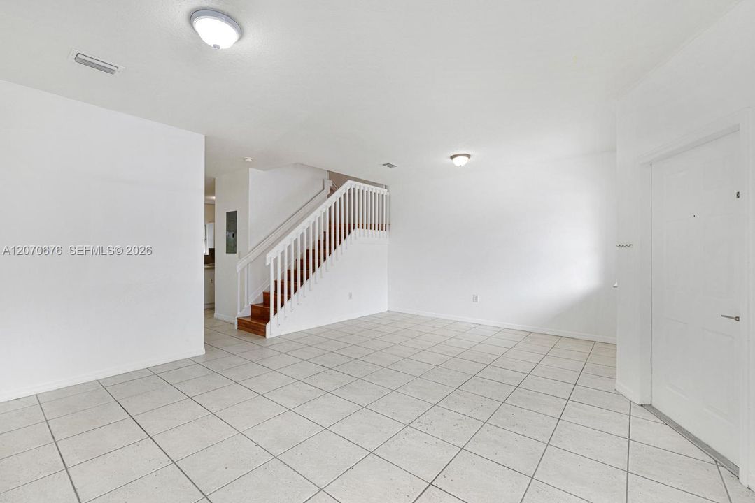 En Venta: $285,000 (3 camas, 2 baños, 1509 Pies cuadrados)