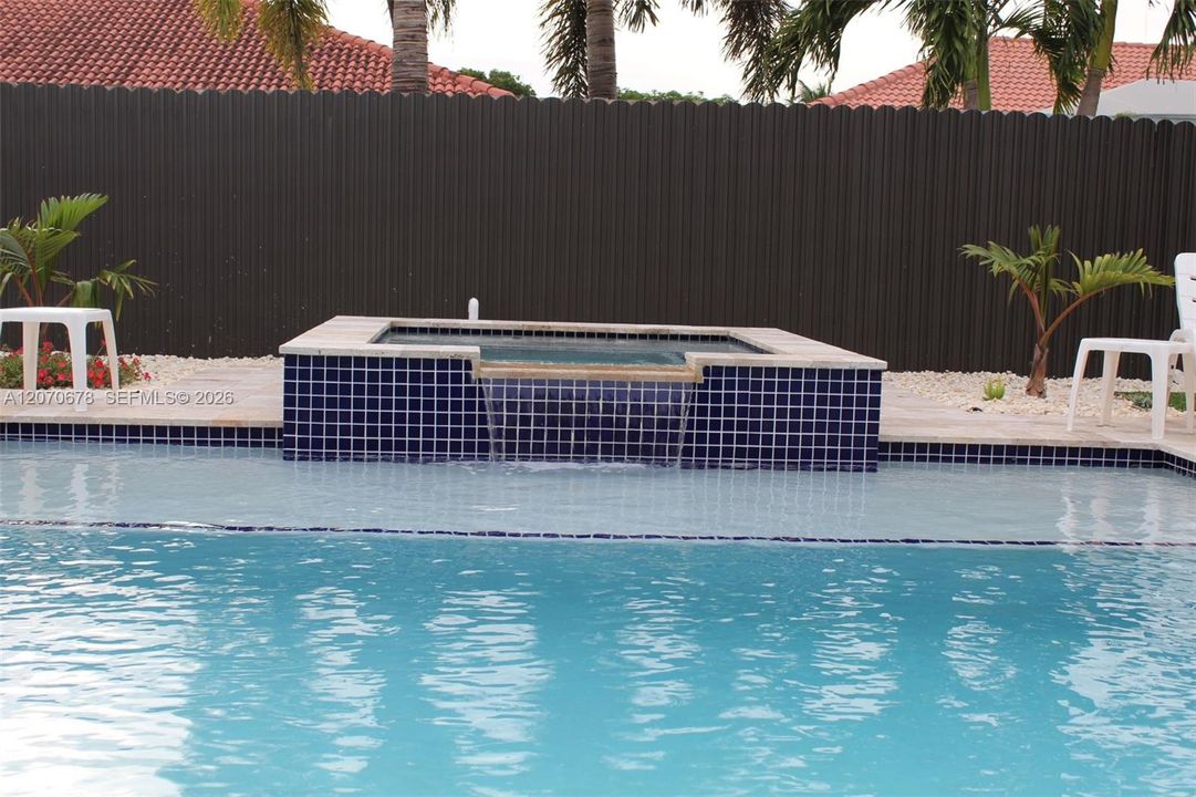For Rent: $4,600 (5 beds, 3 baths, 2174 Square Feet)