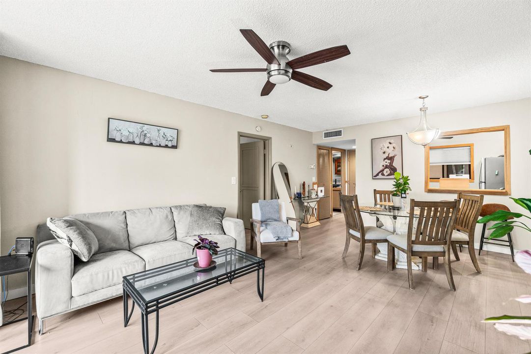 016-5370LasVerdesCircle-209-DelrayBeach-
