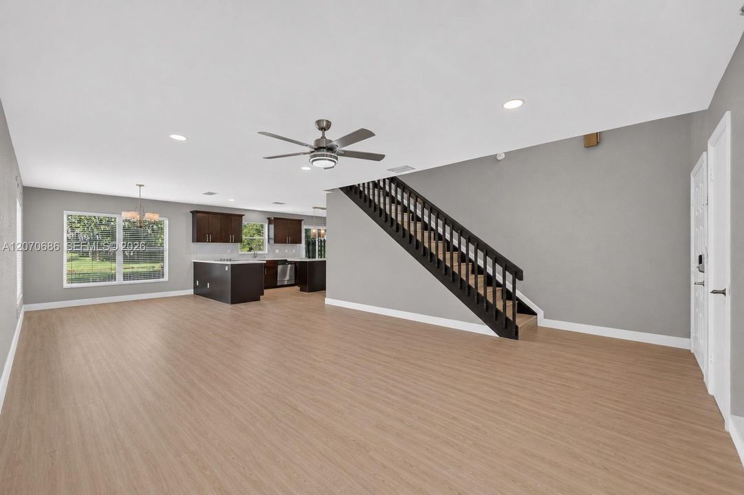 For Rent: $3,500 (3 beds, 3 baths, 1691 Square Feet)