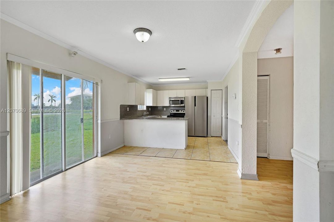 For Sale: $435,000 (3 beds, 2 baths, 1358 Square Feet)