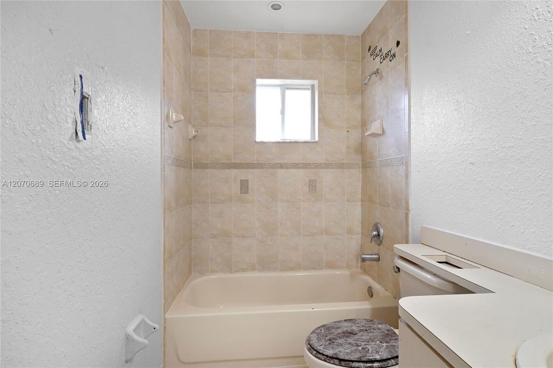 For Sale: $435,000 (3 beds, 2 baths, 1358 Square Feet)