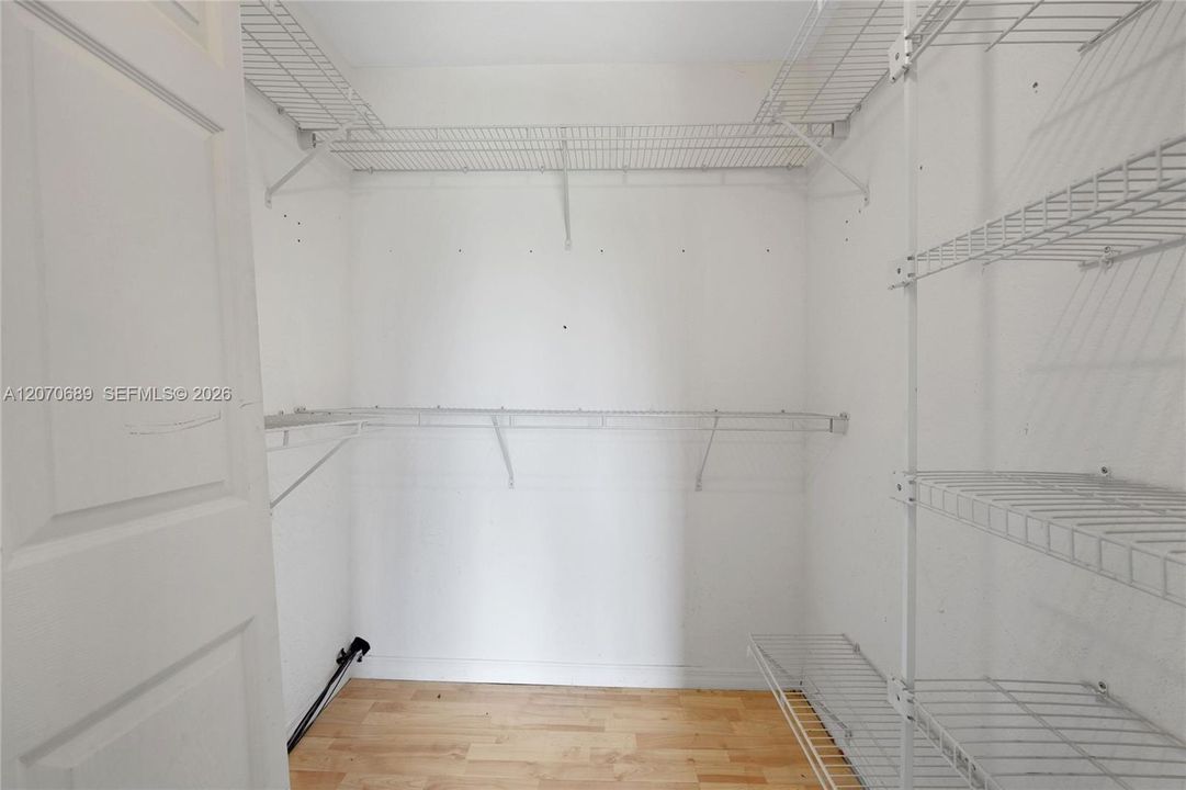 For Sale: $435,000 (3 beds, 2 baths, 1358 Square Feet)